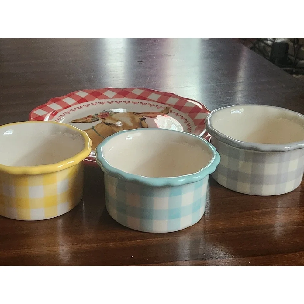 Pioneer Women Stoneware Ramekins Gingham Farm Animals 3 Ramkins & 1 plate